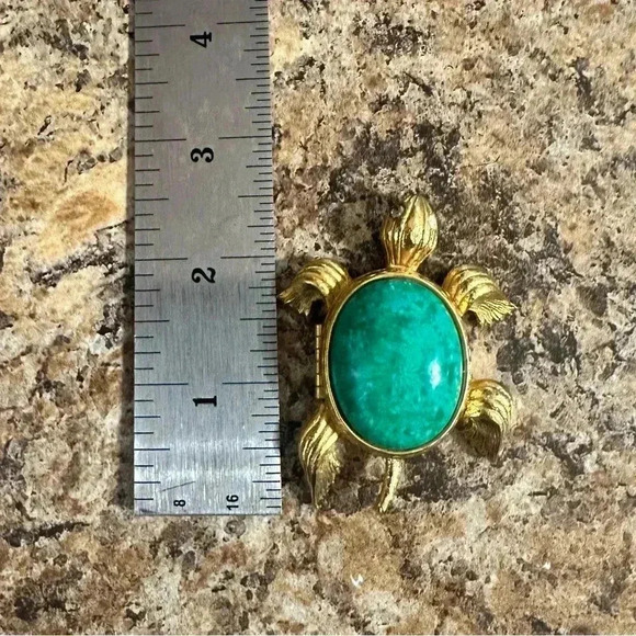 Vintage 1971 AVON Tortoise Green Sea Turtle Shell Eyes Perfume Glacé Gold tone. - Picture 8 of 9